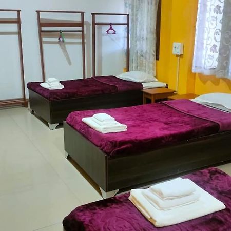 Iranyai Homestay Импхал Экстерьер фото