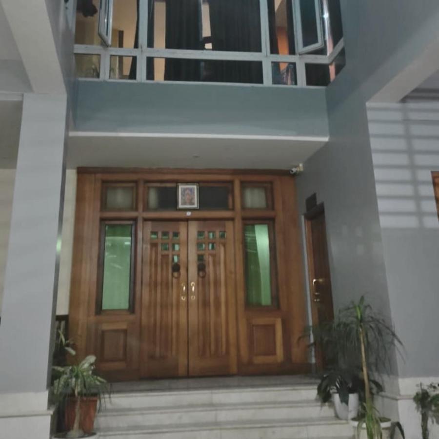 Iranyai Homestay Импхал Экстерьер фото
